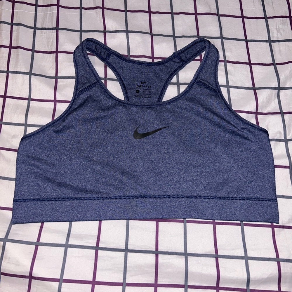 nike sports bra size xl in womens